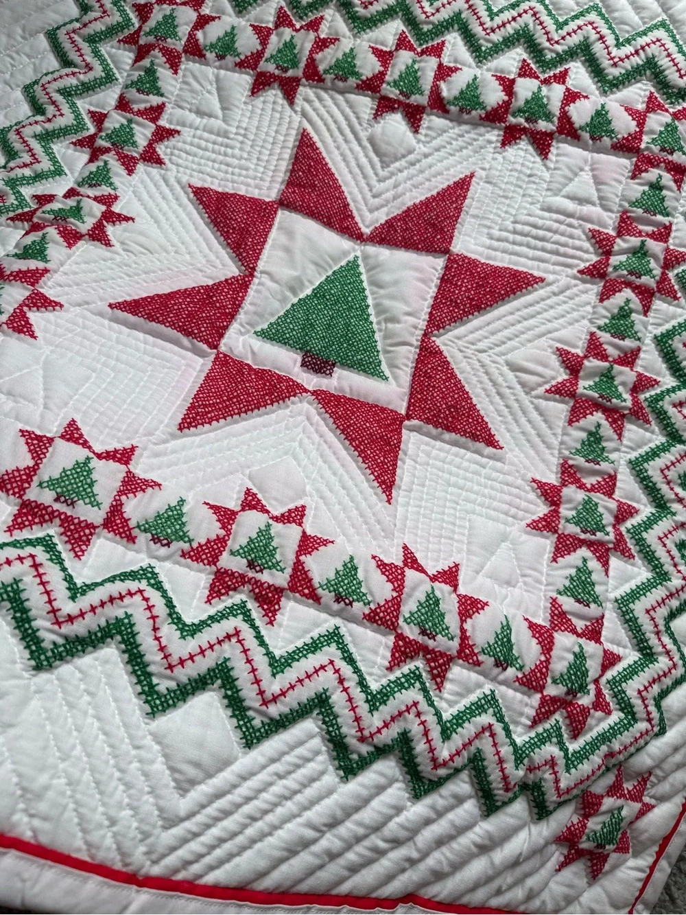 VTG Christmas Tree Star Quilt Holiday Hanging Quilt Mini White Red Green